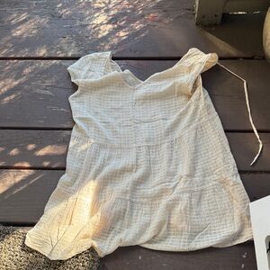 Light Cream Sleeveless Top Dress